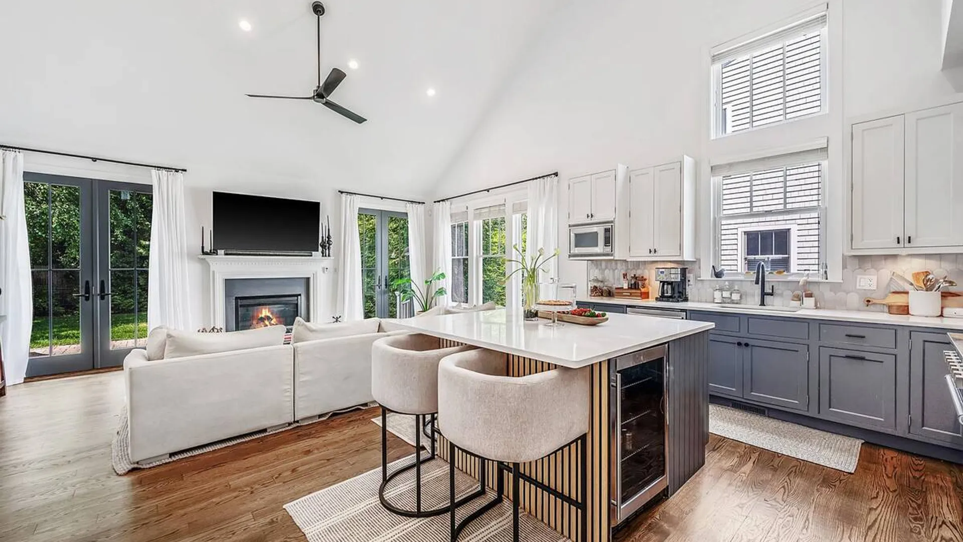 Property at 24 Pond Crossing, Southampton, NY 11968 9