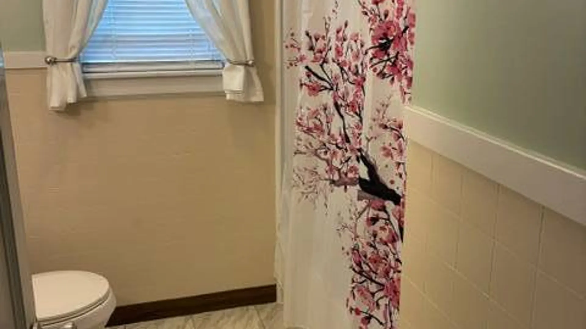 Property at 35 Fairmount Avenue, Amsterdam, NY 12010 15