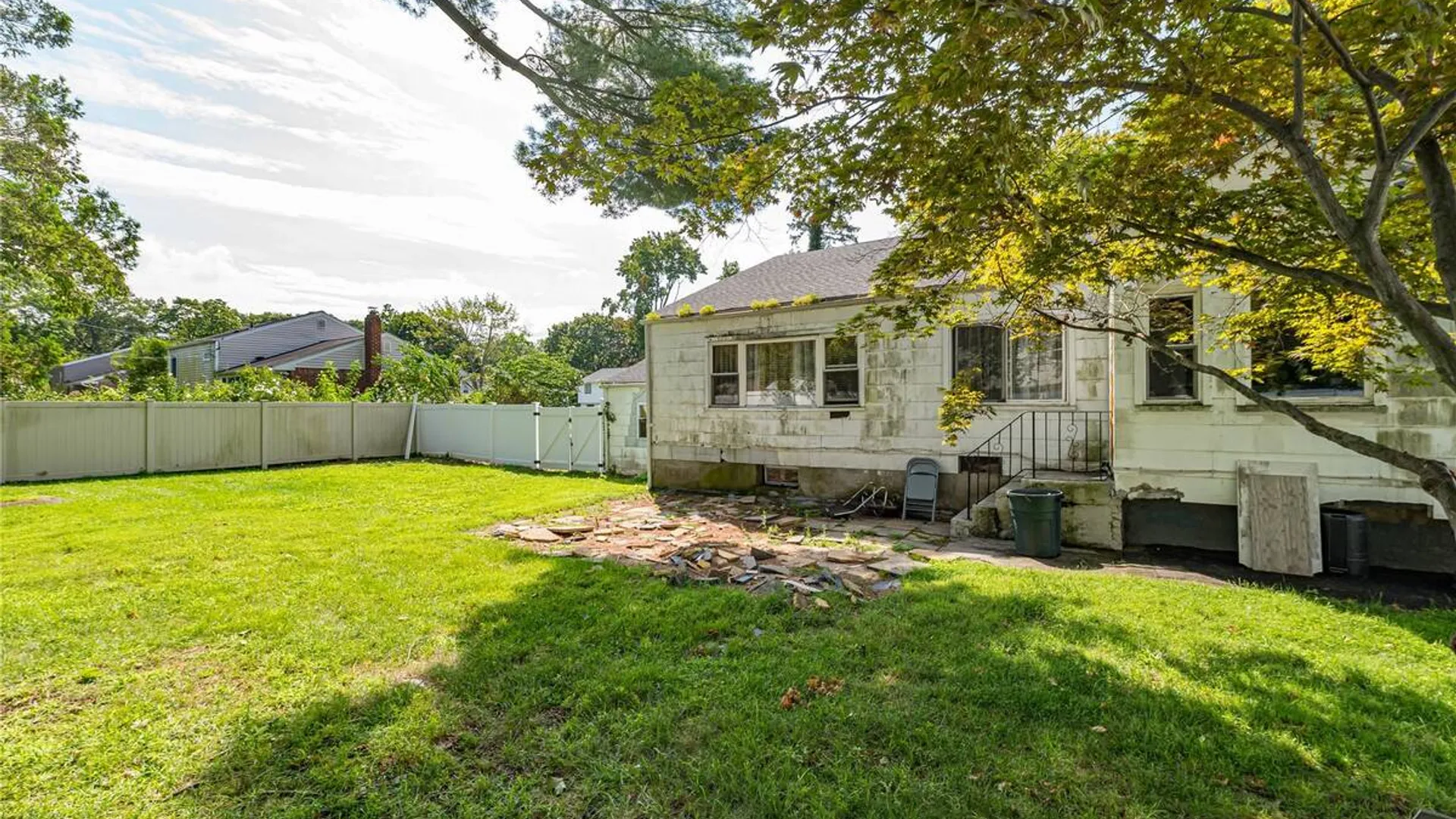 Property at 19 South Lane, Huntington, NY 11743 3