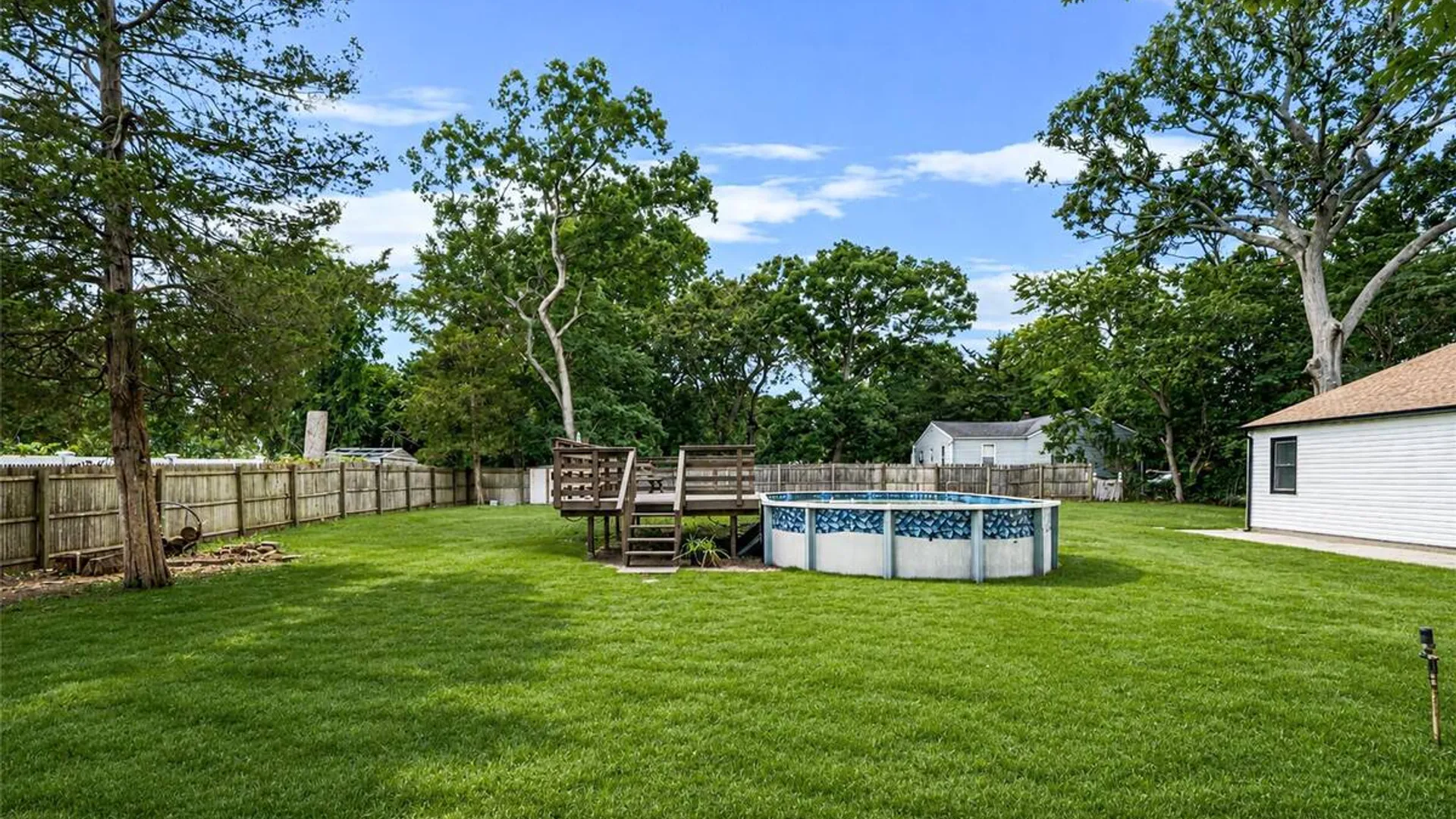 Property at 68 Oakdale Avenue, Selden, NY 11784 18