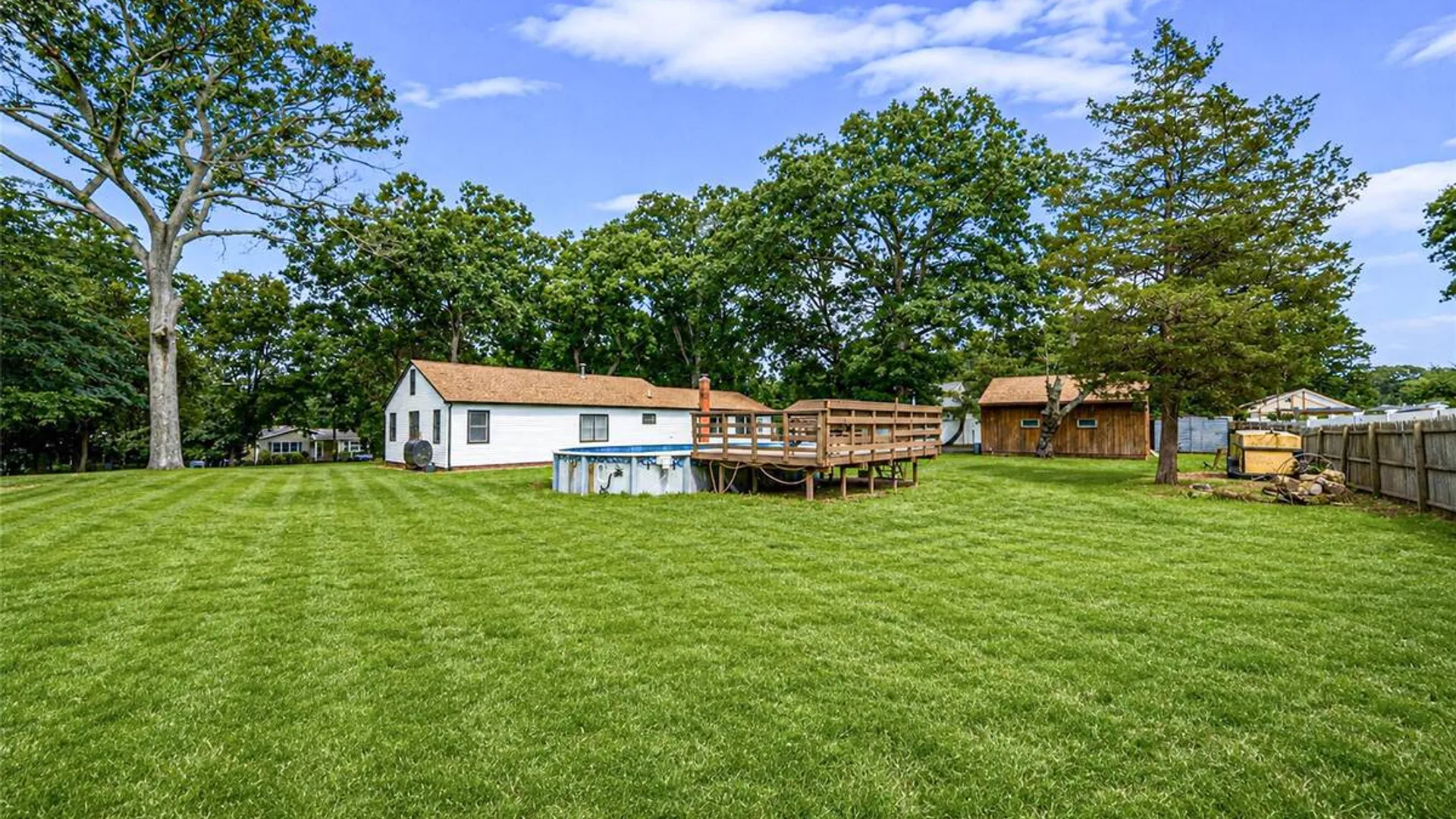 Property at 68 Oakdale Avenue, Selden, NY 11784 20