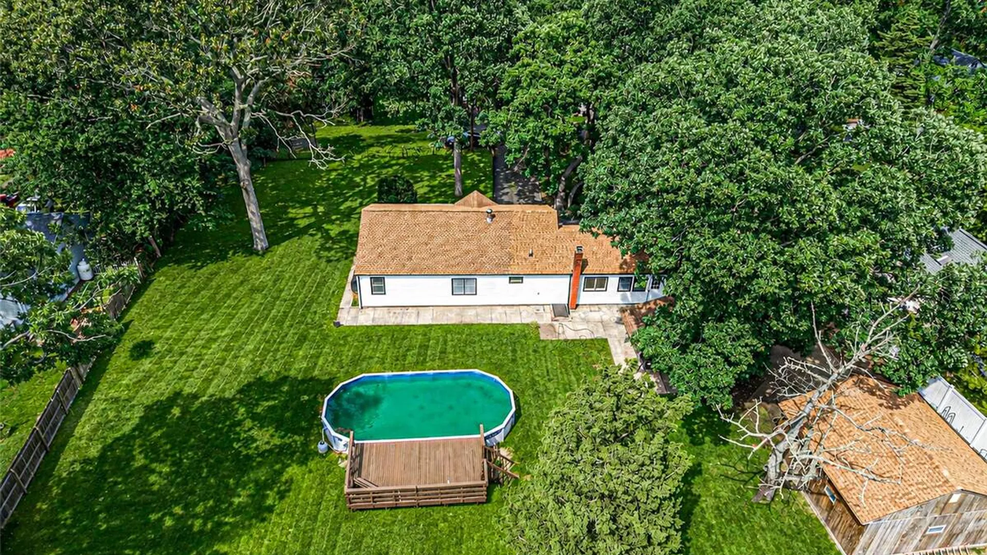 Property at 68 Oakdale Avenue, Selden, NY 11784 22