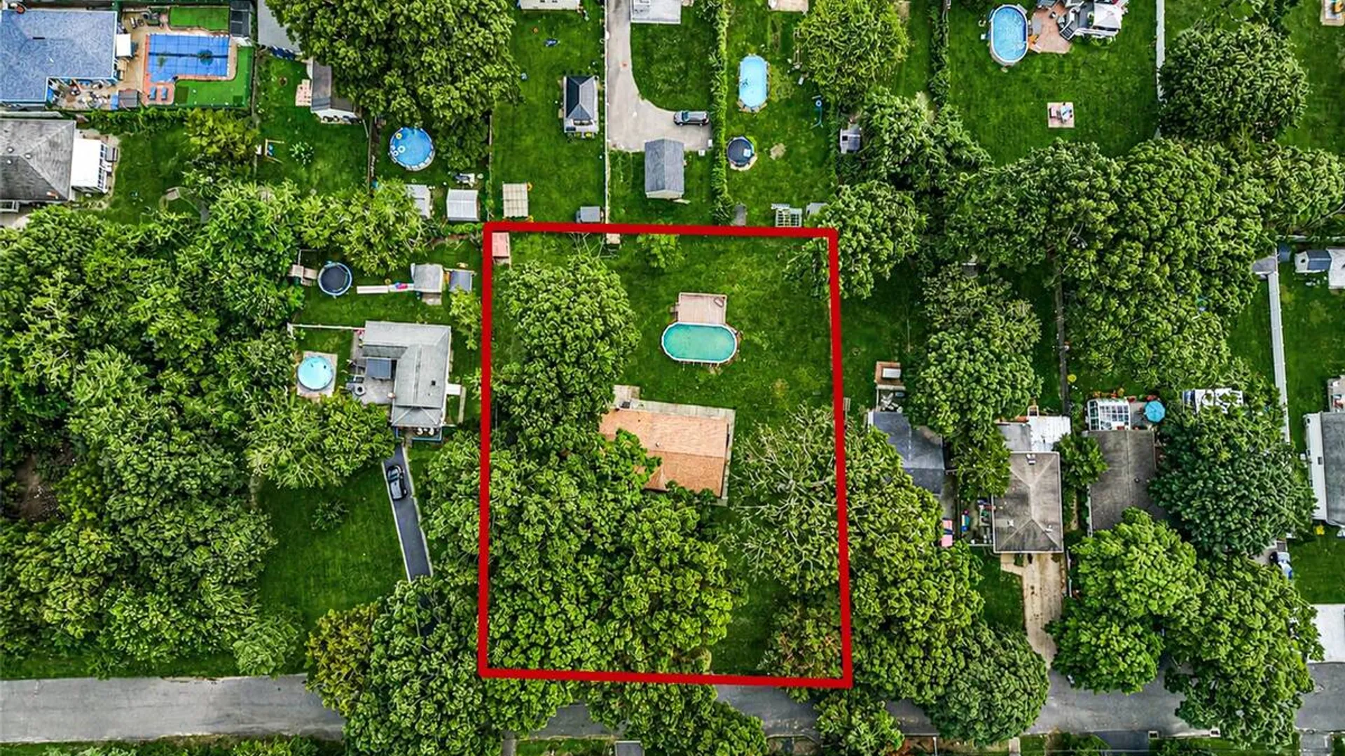 Property at 68 Oakdale Avenue, Selden, NY 11784 23