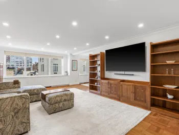 Property at 650 Park Avenue, New York, NY 10065