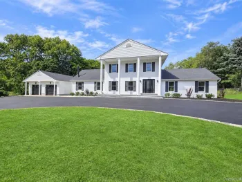 Property at 19 Victoria Lane, Manorville, NY 11949