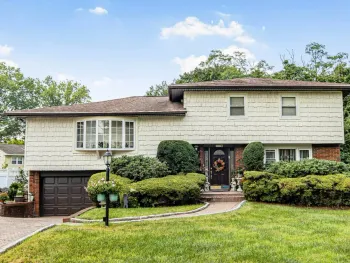 Property at 43 Nimitz Pl, Yonkers, NY 10710