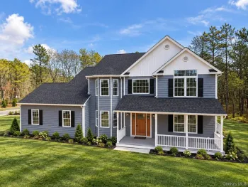 Property at 2 Mini Court, Manorville, NY 11949
