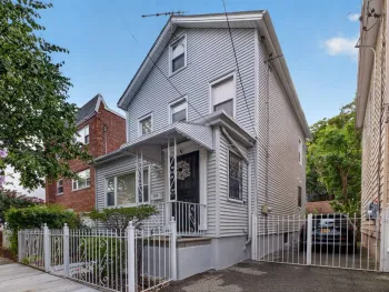 Property at 25-18 Glebe Ave, Bronx, NY 10461