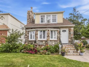 Property at 32 Franklin St, East Rockaway, NY 11518