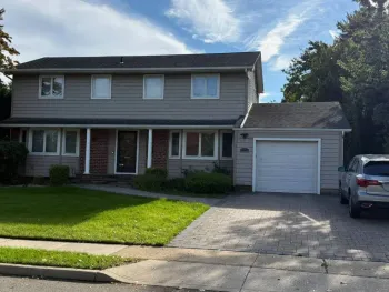 Property at 1 Niagara Dr, Jericho, NY 11753