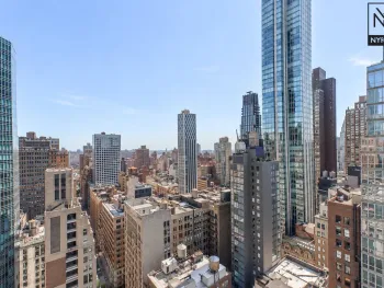 Property at 325 Fifth Avenue, New York, NY 10016