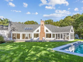 Property at 7 LITTLE CT, East Hampton, NY 11937