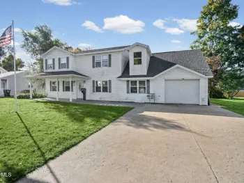 Property at 1037 Helen Street, Rotterdam, NY 12303