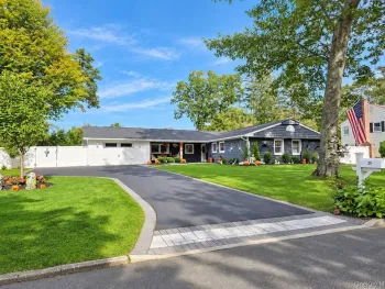 Property at 25 Stratton Lane, Stony Brook, NY 11790