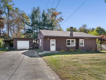 Property at 2892 W Lydius Street, Schenectady, NY 12303