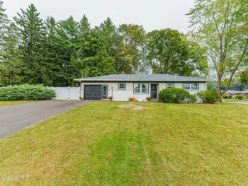 Property at 6 June Drive, Colonie, NY 12211