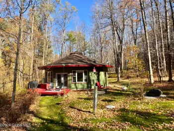 Property at 11 Tariqa Al Nur, New Lebanon, NY 12125