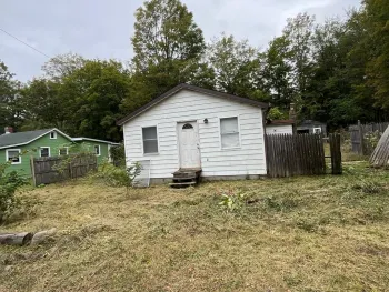 Property at 17 Glueck Lane, Catskill, NY 12463