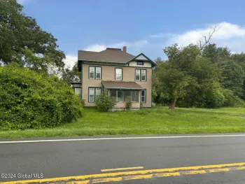 Property at 2063 US Route 67, Pittstown, NY 12185