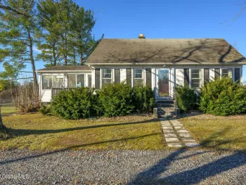 Property at 1173 Us Route 9, Stockport, NY 12534