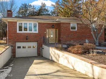 Property at 31 Constantine Court, Athens, NY 12015