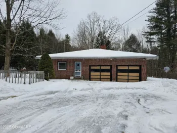 Property at 34 Toad Point Road, Petersburgh, NY 12138