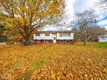Property at 9 Cross Street, Stuyvesant, NY 12106