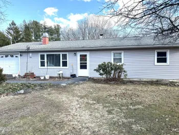 Property at 32 Robin Road, Kinderhook, NY 12106