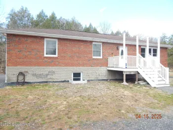 Property at 134 Staco Road, Coeymans, NY 12087