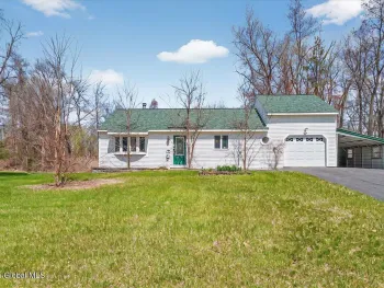 Property at 15 Ruby Lane, Coeymans, NY 12158