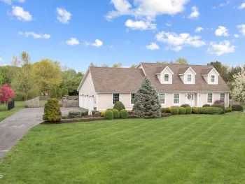 Property at 10 James Lane, Kinderhook, NY 12106