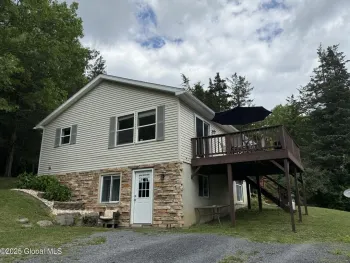 Property at 154 Tracey Road, Coeymans, NY 12143