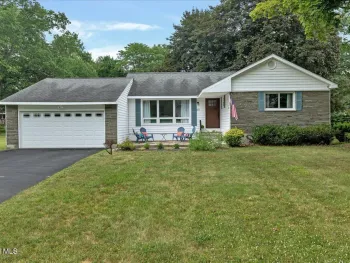 Property at 611 Via Ponderosa, Schenectady, NY 12303