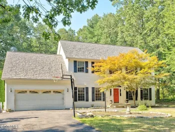Property at 4 N Sage Hill Lane, Menands, NY 12204