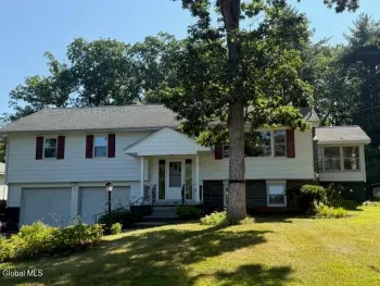 Property at 20 Bruce Drive, Glenville, NY 12008