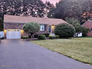 Property at 2 Janet Lane, Guilderland, NY 12203