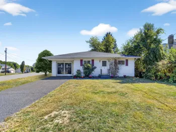 Property at 6 Brooks Lane, Catskill, NY 12414