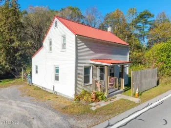 Property at 3242 State Highway 67, Fort Johnson, NY 12070