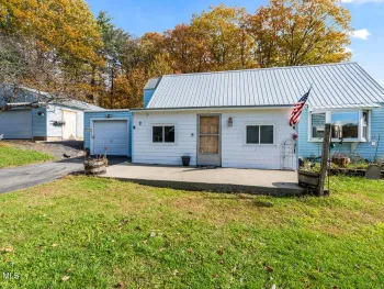 Property at 2 Verda Avenue, New Scotland, NY 12041