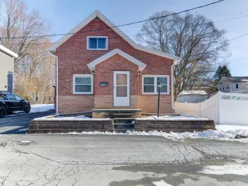 Property at 6 Park Way, Castleton-on-Hudson, NY 12033