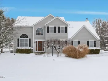 Property at 4 Woods Edge Lane, East Greenbush, NY 12196