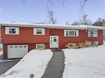 Property at 4 Dahlem Boulevard, Schenectady, NY 12309