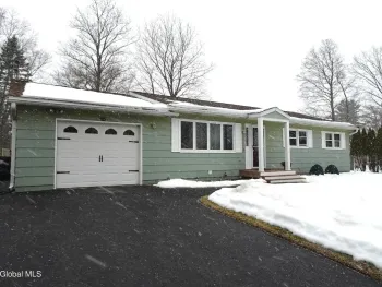 Property at 10 Mann Drive, Castleton-on-Hudson, NY 12033