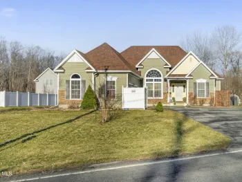 Property at 1000 Kings Road, Schenectady, NY 12303