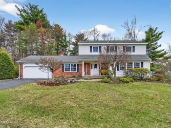 Property at 17 Tamarack Lane, Colonie, NY 12309
