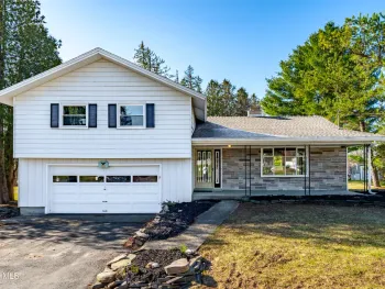 Property at 11 Green Acres Lane, Hagaman, NY 12086