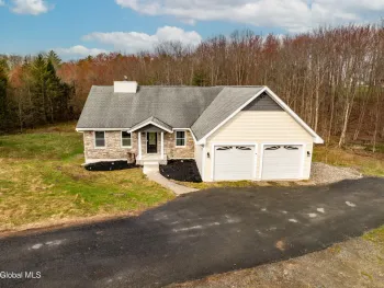 Property at 14 Fiddlers Lane, Poestenkill, NY 12018