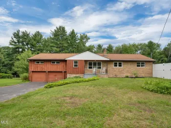 Property at 969 Grooms Road, Clifton Park, NY 12148