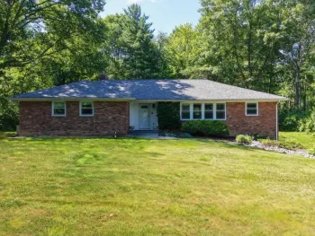 Property at 1 Linda Lane, Colonie, NY 12309