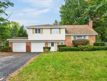 Property at 28 Rosemere Road, Glenville, NY 12019